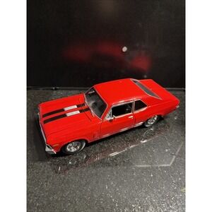 Red 1970 Chevy Nova SS 1/18 Diecast Car Maisto